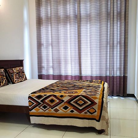 Surf'N Lanka - Surf School Hotel Weligama Bagian luar foto