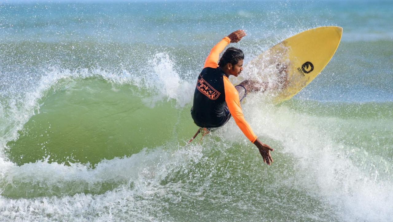 Surf'N Lanka - Surf School Hotel Weligama Bagian luar foto