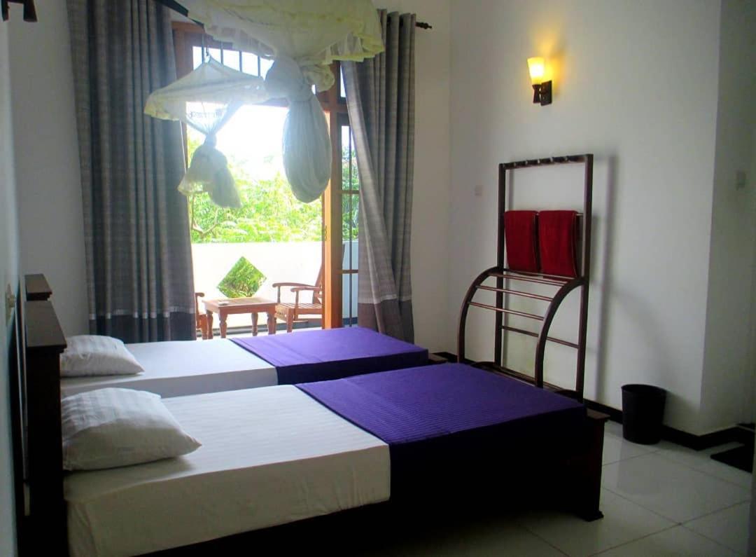 Surf'N Lanka - Surf School Hotel Weligama Bagian luar foto